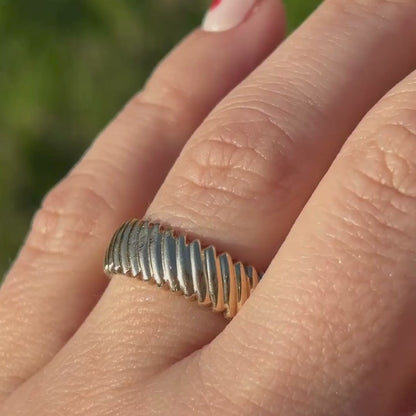 14k fluted infinity band