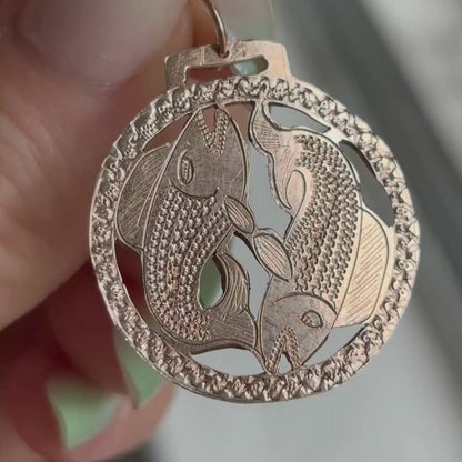 10k antique pisces medallion