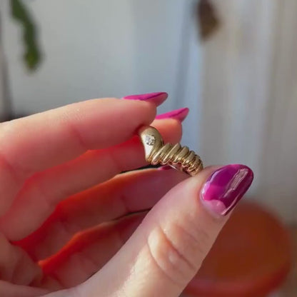 14k chevron fluted ring with diamond