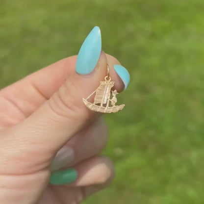 18k meso gondola man charm